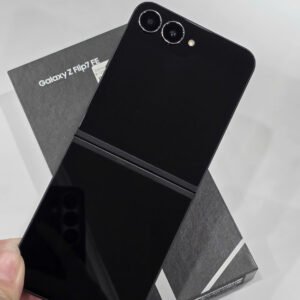 Samsung Galaxy Z Flip 7 bản chính hãng 256gb màu Đen Fullbox bảo hành Care+ T1-2028 98%