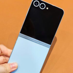 Samsung Galaxy Z Flip 6 bản chính hãng 256gb Xanh đẹp 98%
