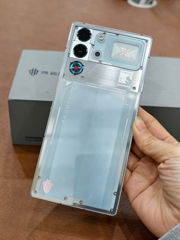 gen-h-z7472076450813_3a44c29a8e04a28d77461c4598c43c7e