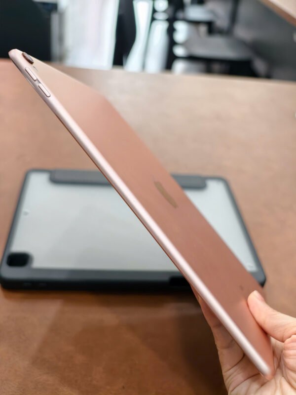 gen-h-z7586699711929_586cd65ee8024db0ef42b84e733c8428