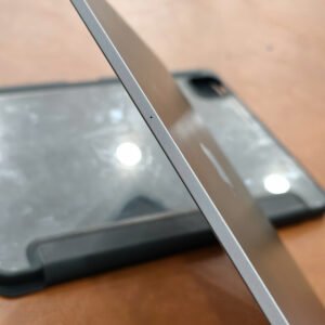 gen-h-z7633348203342_64a8b68a89ccc153231ee75b3807a3e0