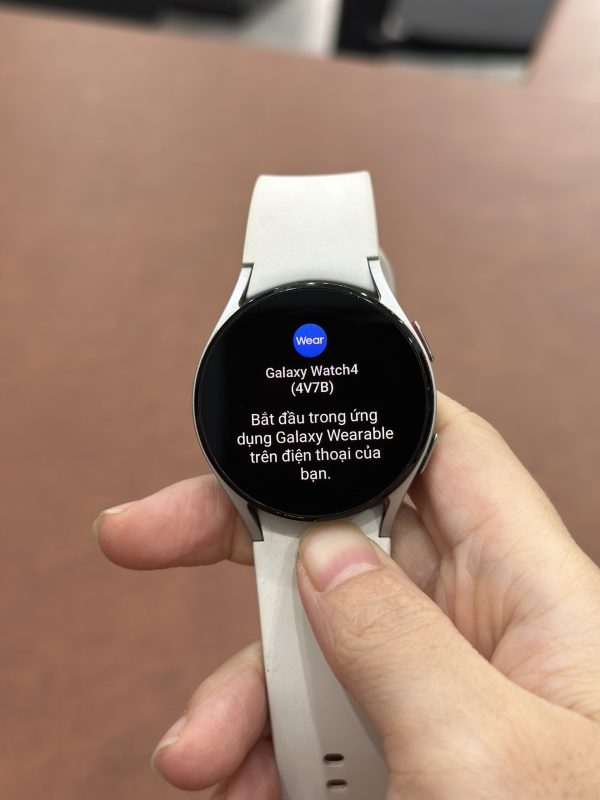 Watch 4 40mm Nhôm, Samsung Galaxy Watch 4 nhôm 40mm trắng đẹp 98%