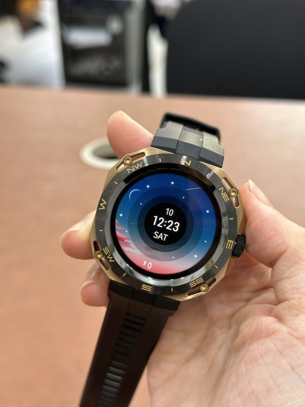 Huawei Watch GT Cyber viền thép + sạc đẹp 99%