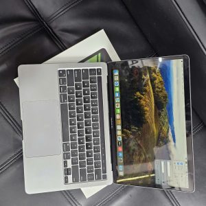 Macbook Pro 13 inch M1 (8-256Gb) Fullbox Pin 97%, Đẹp 99%