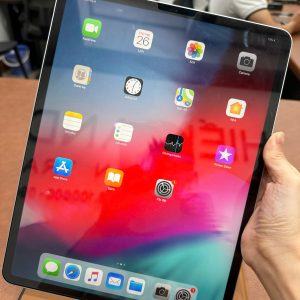 Ipad Pro 12.9 inch 2018 bản 4G + Wifi 64gb màu Bạc đẹp 99%