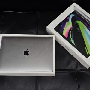 Macbook Pro 13 inch M2 (16-256Gb) Fullbox Pin 97%, Đẹp 98% Chính Hãng