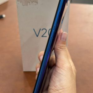 Honor V20 bản chính hãng 6-128gb Fullbox đẹp 98%