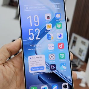 Vivo iqoo Z9 Turbo (12-256Gb) + Ốp lưng , đẹp 99%, Trắng