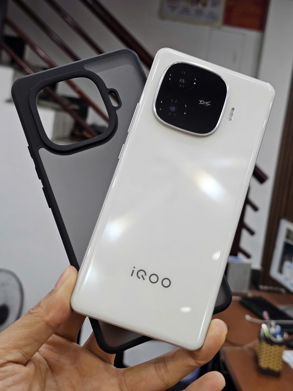 Vivo iqoo Z9 Turbo (12-256Gb) + Ốp lưng , đẹp 99%, Trắng