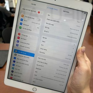 Ipad Gen 8 bản 4G + 32Gb màu Bạc đẹp 99%