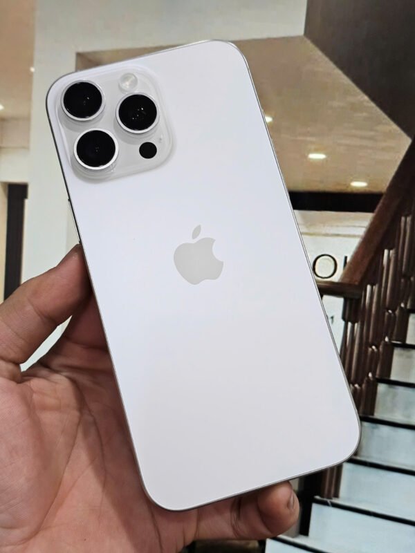 IPhone 16 pro max 256gb trắng pin 100% vna bh T12-25 , đẹp 99%