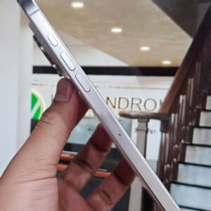 IPhone 16 pro max 256gb trắng pin 100% vna bh T12-25 , đẹp 99%