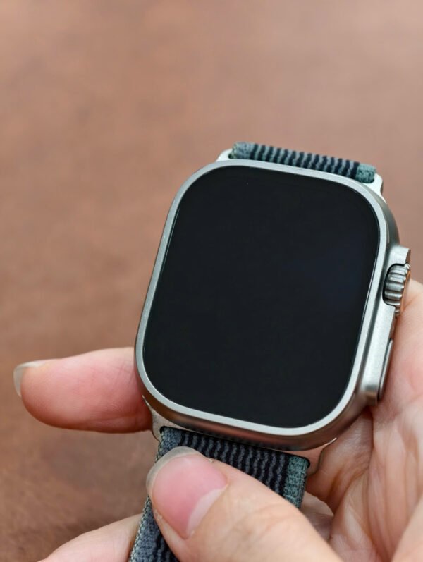 Apple Watch Ultra 2 bản 49mm LTE bảo hành T11-2025