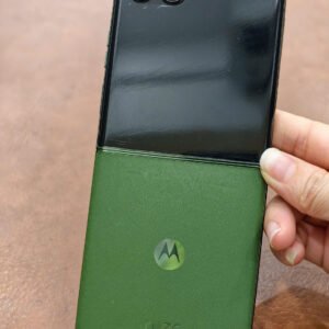 Motorola Razr 50 Ultra bản quốc tế 12-512gb màu Xanh đẹp 99%