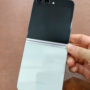 Samsung Galaxy Z Flip 5 bản chính hãng 256gb màu Xanh đẹp 98%