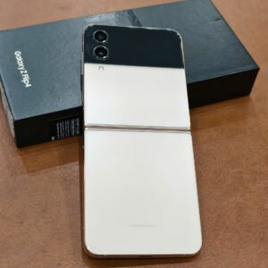 Samsung Galaxy Z Flip 4 5G 128gb màu Gold Fullbox đẹp 99%